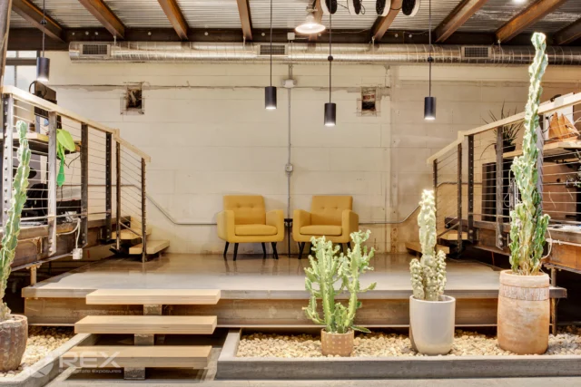 C O M M E R C I A L  S H O O T 😎🔥

📍 Harrisburg
🔑 David Hickethier
📸  Kris with REX Squad
🖥  realestateexposures.com
.
.
#commercialrealestate #professionalphotographer #realestateinvesting #realestateexposures