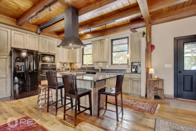 742 Harrison Dr, Gettysburg, PA ✨

Lakefront living on .79 acres with 10’ ceilings, exposed posts and beams, and stunning hardwood floors salvaged from a barn—where rustic character meets refined comfort. 🌊🏡

🔑 Holly Purdy
📸 Jerry with REX Squad
🖥 realestateexposures.com

#GettysburgPA #LakefrontHome #WaterfrontLiving #RusticCharm #ExposedBeams #HardwoodFloors #DreamHome #RealEstatePhotography