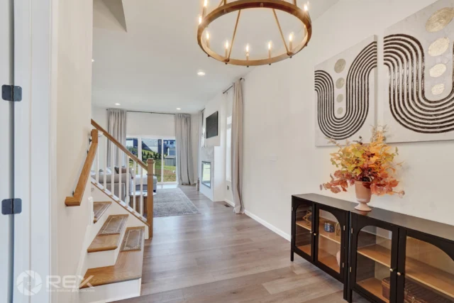 👀🔥 Soaring 10’ ceilings, abundant natural light, and designer updates create a bright, open feel throughout. The stunning great room anchors the home—blending warmth and grandeur—while every detail is thoughtfully designed for modern, functional living. ✨🏡

📍 245 Hollyhock Dr
🔑 Jerry Riggleman
📸 Eric with REX Squad
🖥 realestateexposures.com

#HomeHighlights #OpenConceptLiving #NaturalLight #GreatRoom #ModernLiving #DreamHome #RealEstatePhotography