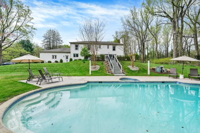 Owings Mills, MD ✨ This stunning 3.79-acre retreat features beautiful hardscaping, a private pool, and hot tub—perfect for outdoor relaxation and entertaining. Partly wooded and beautifully landscaped, this peaceful property backs to trees for added privacy and serenity. 🏡

📍 245 Hollyhock Dr
🔑 Stephen Edelen
📸 Randy with REX Squad
🖥 realestateexposures.com

#OwingsMillsMD #LuxuryLiving #BackyardOasis #PrivateRetreat #PoolLife #OutdoorLiving #DreamHome #RealEstatePhotography