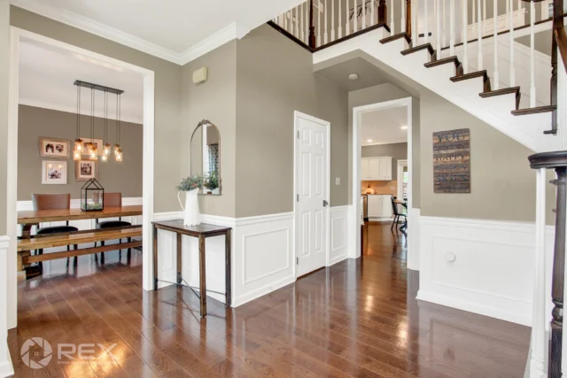 🎉 Sold in under a month! Located in Penn Oaks, this beautiful 4-bedroom, 2.5-bath home featured hardwood floors, 9’ ceilings, crown molding, elegant wainscoting, and an open kitchen with granite countertops, a large island, and stylish finishes. The cozy family room with a gas fireplace made this home an easy favorite! 🏡

#Sold #PennOaks #JustSold #RealEstatePhotography #DreamHome #HomeSold #GraniteCountertops #OpenConceptLiving #soldfast 

🔑 George Karanicolas
📸 Jerry with REX Squad
🖥 realestateexposures.com